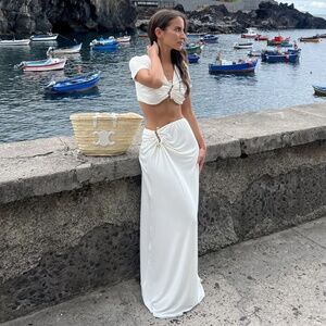 KAOA - WHITE CROP TOP AND SKIRT WITH APPLIQUE - bridal look - open to offers!